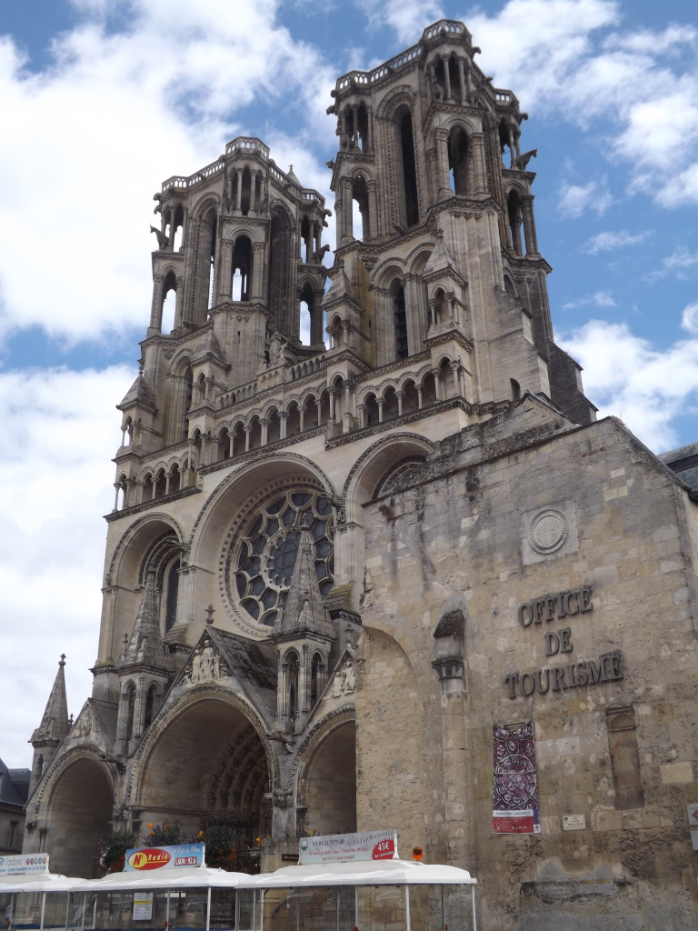 La cathédrale de Laon dans l'Aisne en Picardie