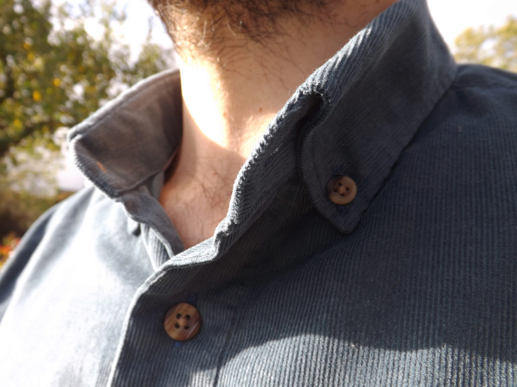 col chemise coton bio velours 1024x768 - Le Chemiseur : la chemise parfaite sur-mesure et durable